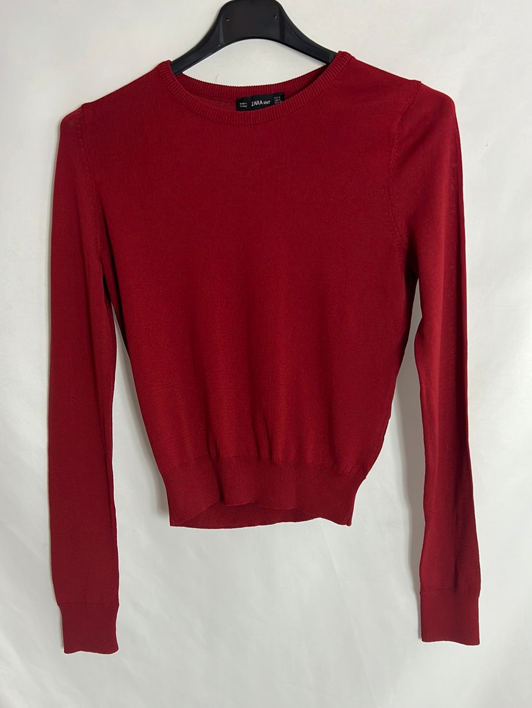 ZARA. Red fine sweater. TS