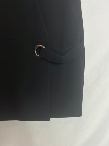 VERO MODA. Vestido cruzado negro sin mangas. T.XS