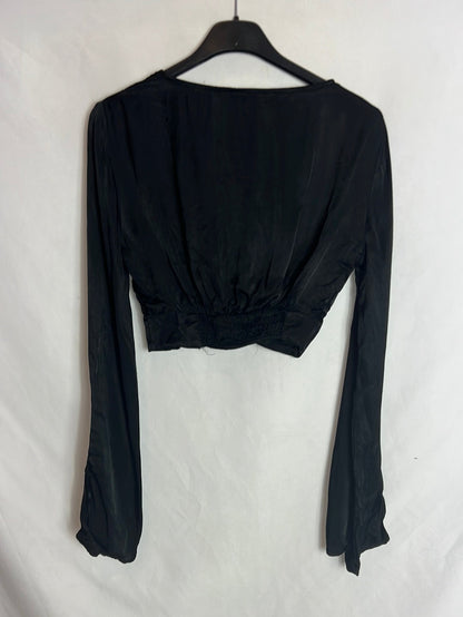 PULL&BEAR. Croptop negro satinado T.s