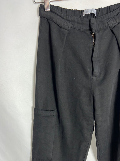 ZARA. Black trousers with pockets. Size 13-14 years.