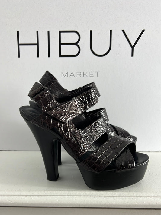 BOTTEGA VENETA. Sandalias marrones plataforma. T 37