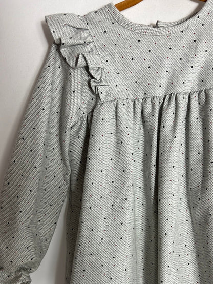 DOÑA CARMEN. Vestido gris textura mini topitos. T 4 Años