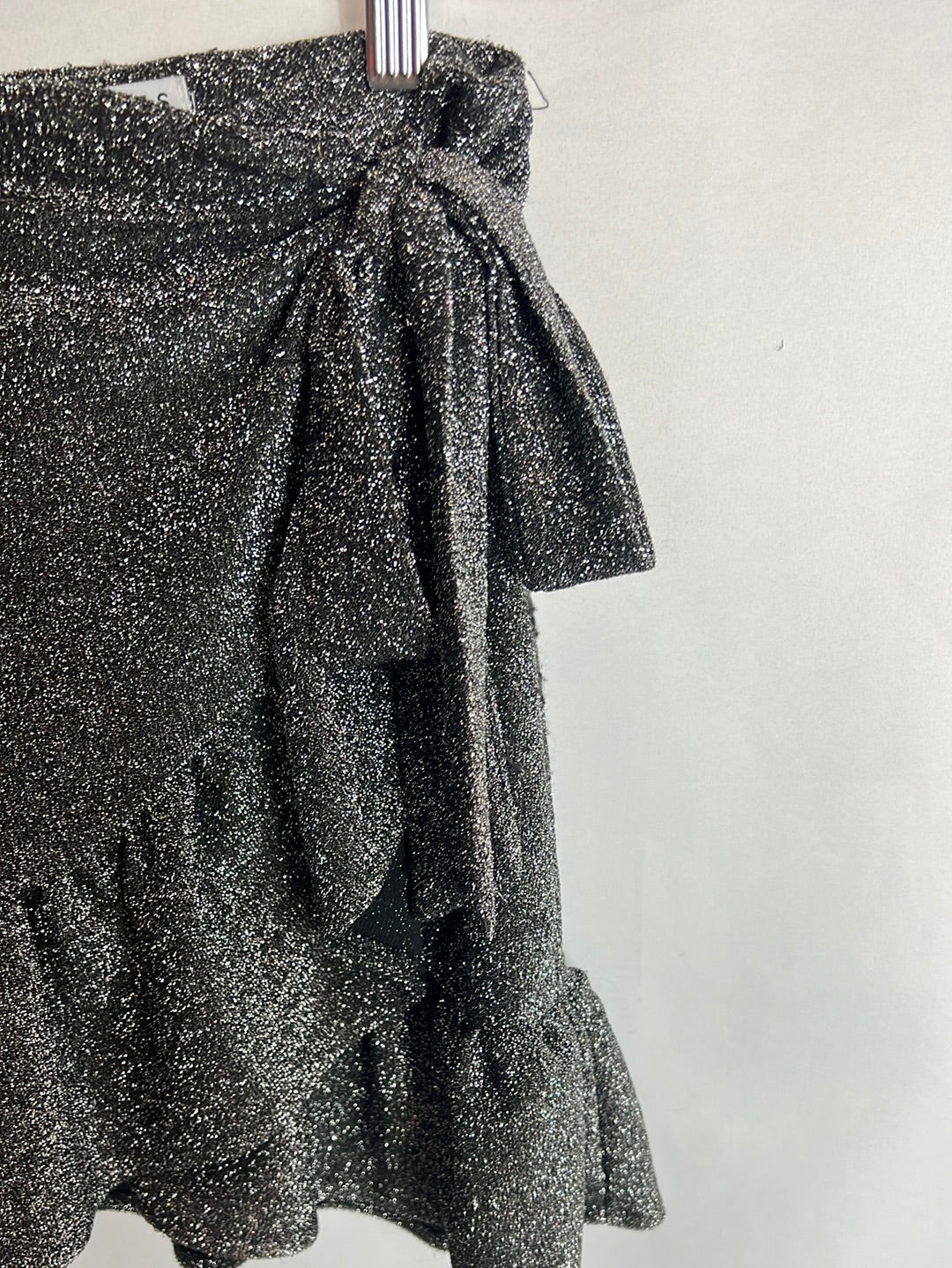 LOAVIES. Silver short skirt T.xs