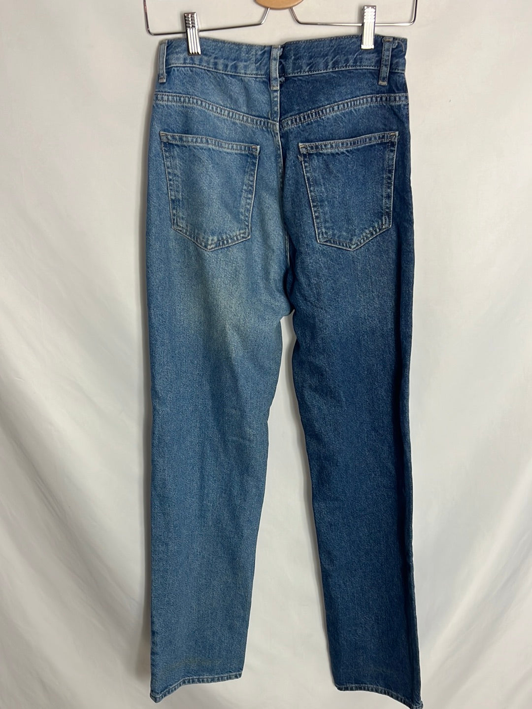 PULL&BEAR. Vaqueros rectosT.36