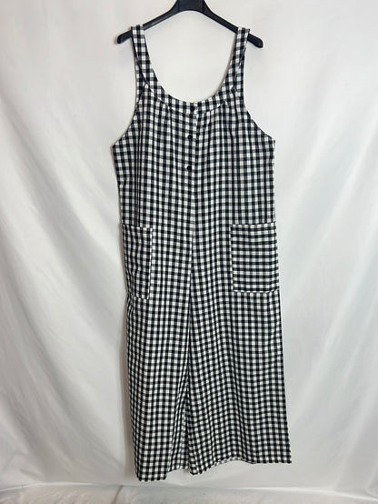 CELMIA COLLECTION. Black and white gingham midi dungarees. TM