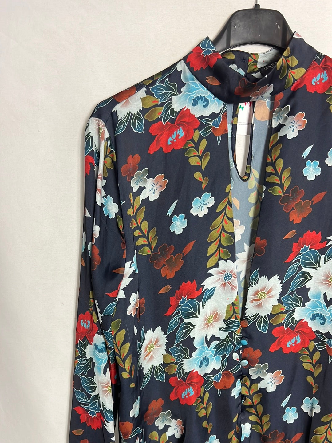ZARA. Body azul flores  apertura. T M