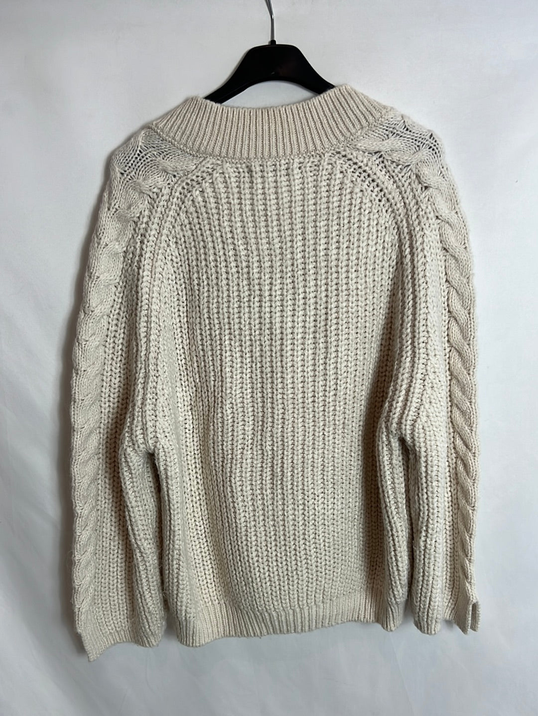 MANGO. Jersey punto gordo beige claro. T S