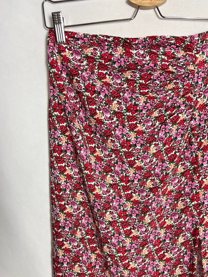 PRIMARK. Flower printed midi skirt. T.S.