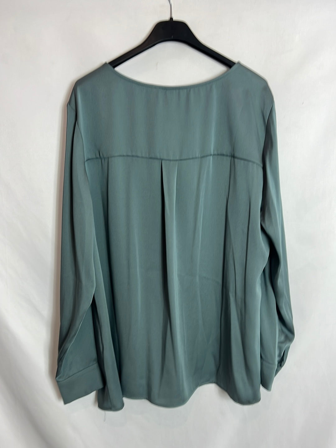 H&amp;M. Aqua green satin blouse. Size 48