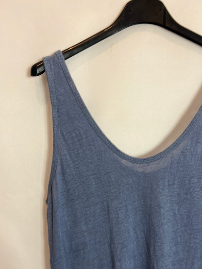 OTHERS. Light blue linen top. TM