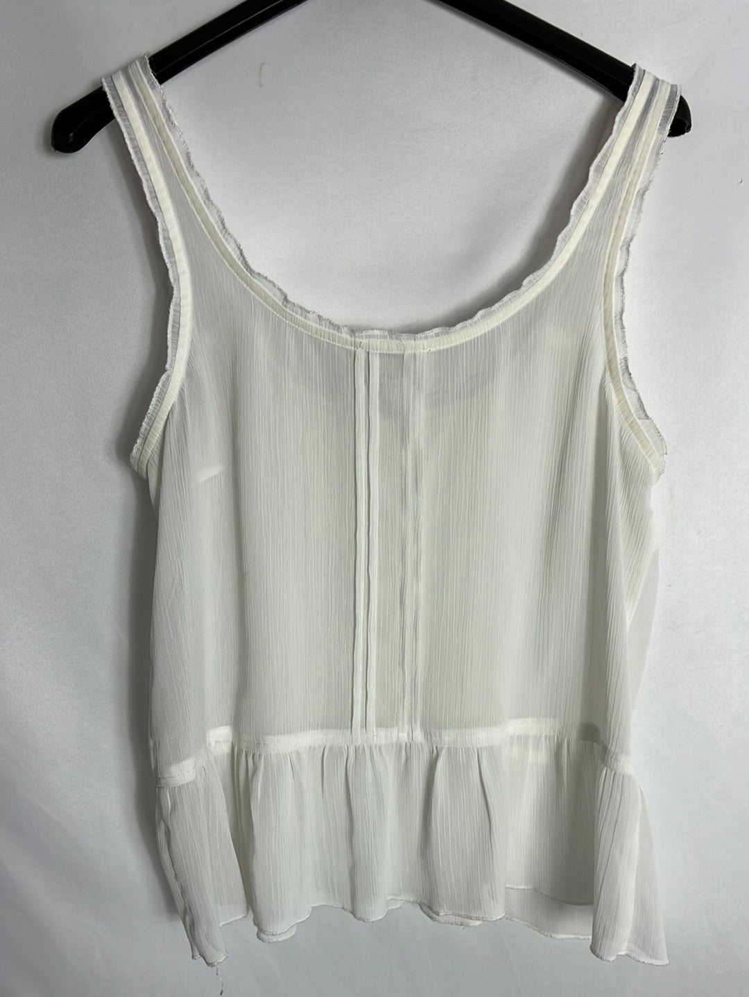 GILLY HICKS. Top blanco semitransparente. T S