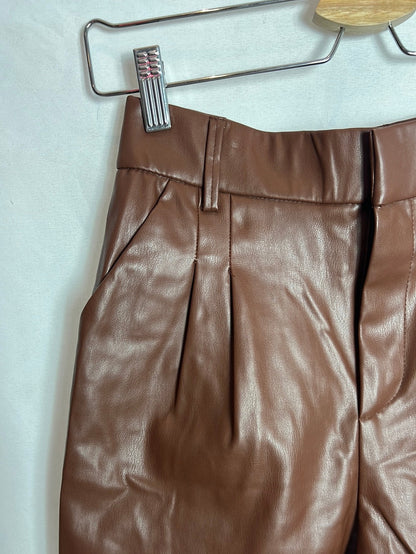 ZARA. Shorts polipiel marrón T.s