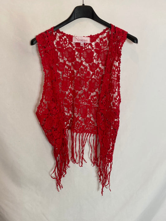 NICHOLAS. Red lace vest with fringes. TS