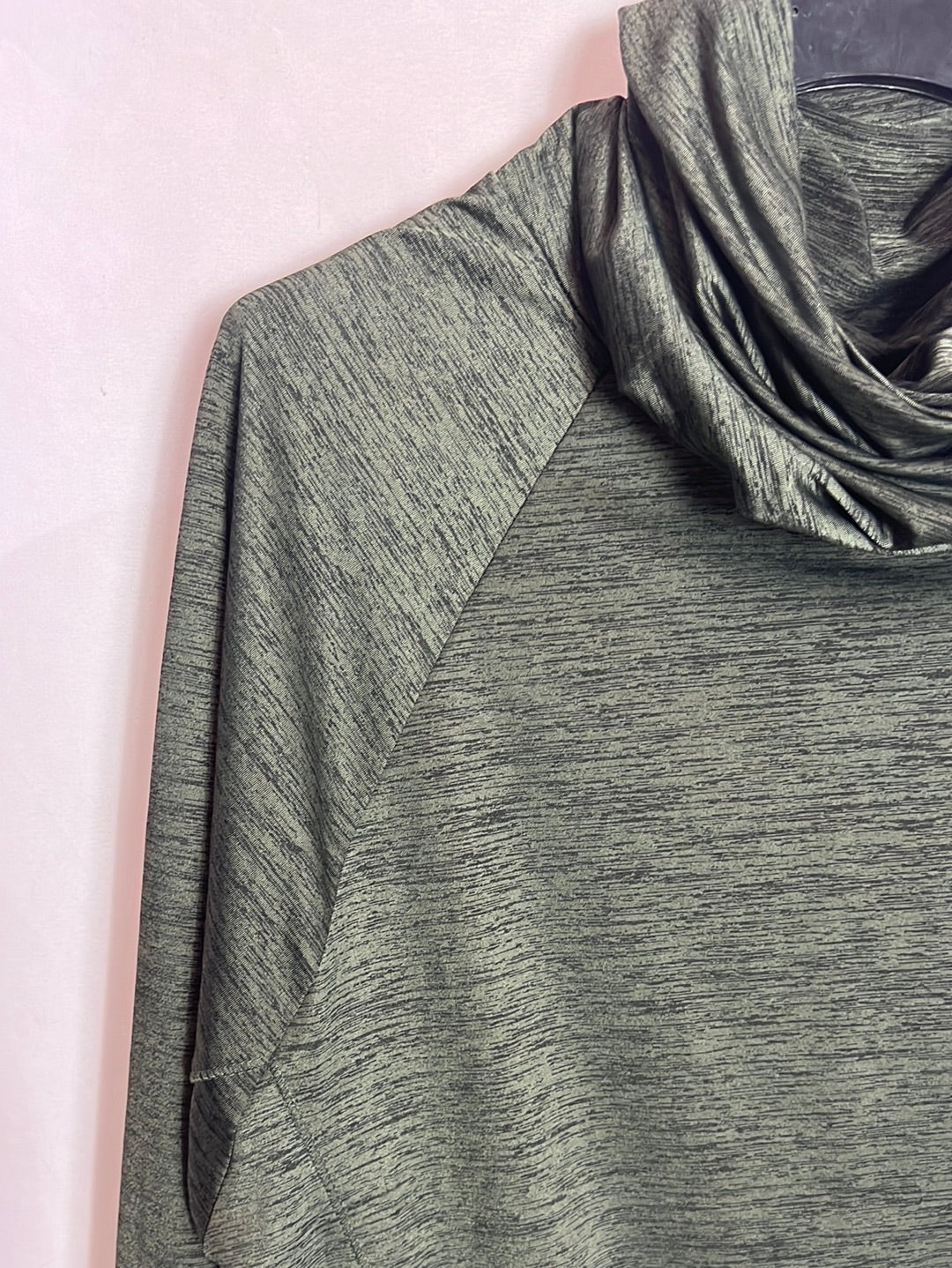 PRIMARK. Sudadera verdes y negra T.34