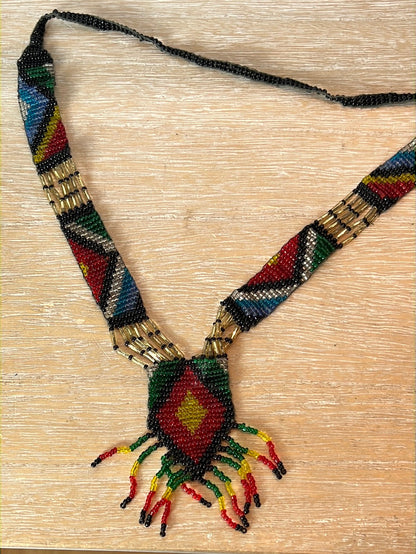 MAJE. Collar étnico