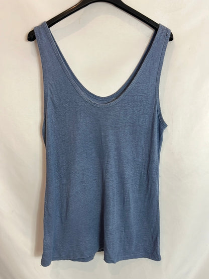 OTHERS. Light blue linen top. TM