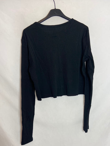 H&M. Cárdigan negro corto. T.M