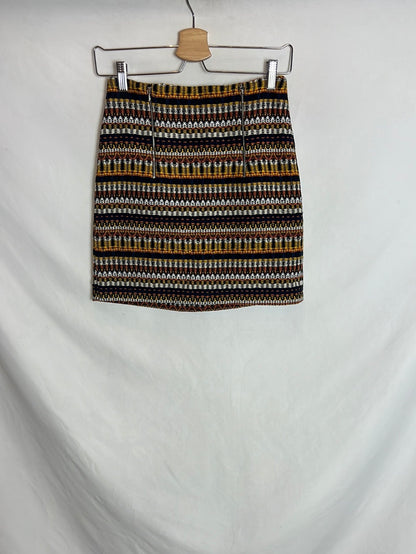 MANGO.Falda corta bordada T.36