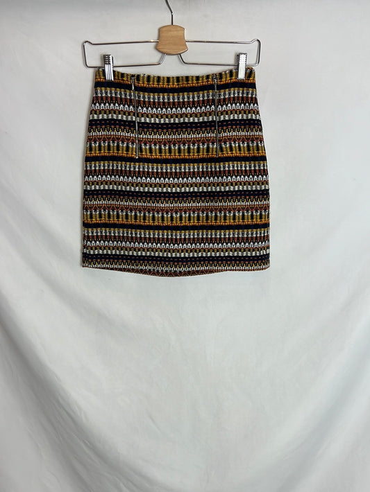 MANGO.Falda corta bordada T.36