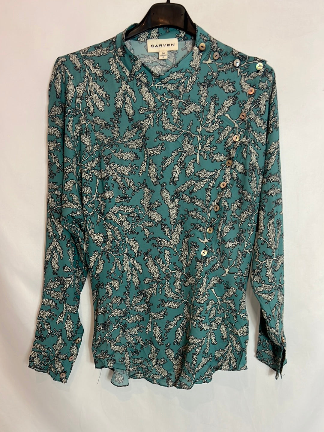 GARVEN. Light blue printed blouse with neck detail. Size 36