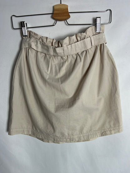 OYSHO. Falda corta beige bolsillos. T S