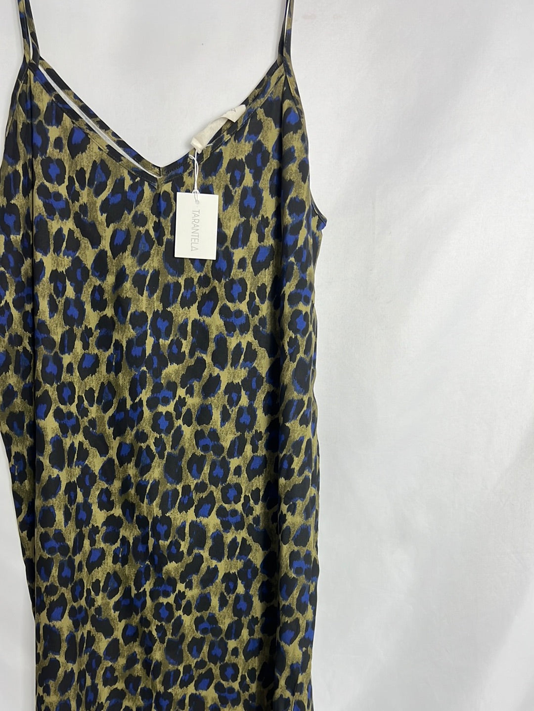 TARANTELA. Vestido midi verde animal print. T S