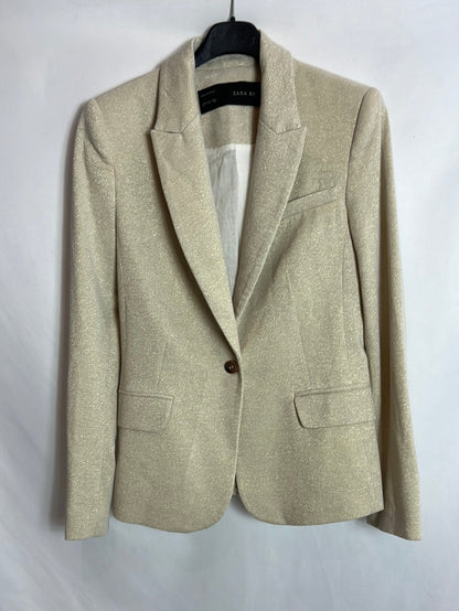 ZARA. Blazer beige hilos dorados. T S