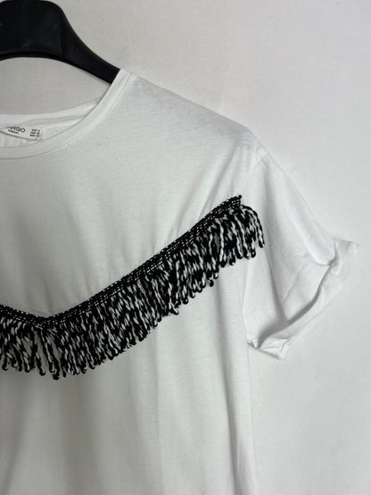 MANGO. Camiseta blanca flecos. T S