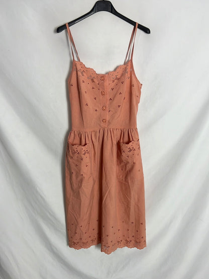 OTRAS. Vestido rosa troquelado detalle botones. T 40