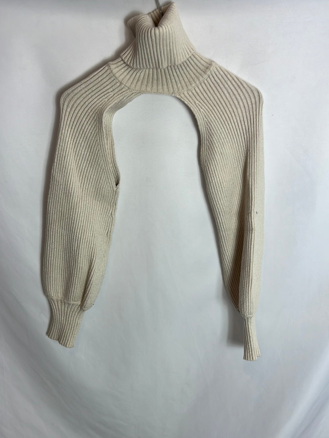 ZARA. Beige sleeves. Tm