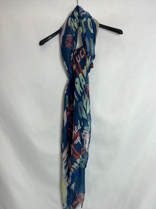 OTRAS. Fular azul frases