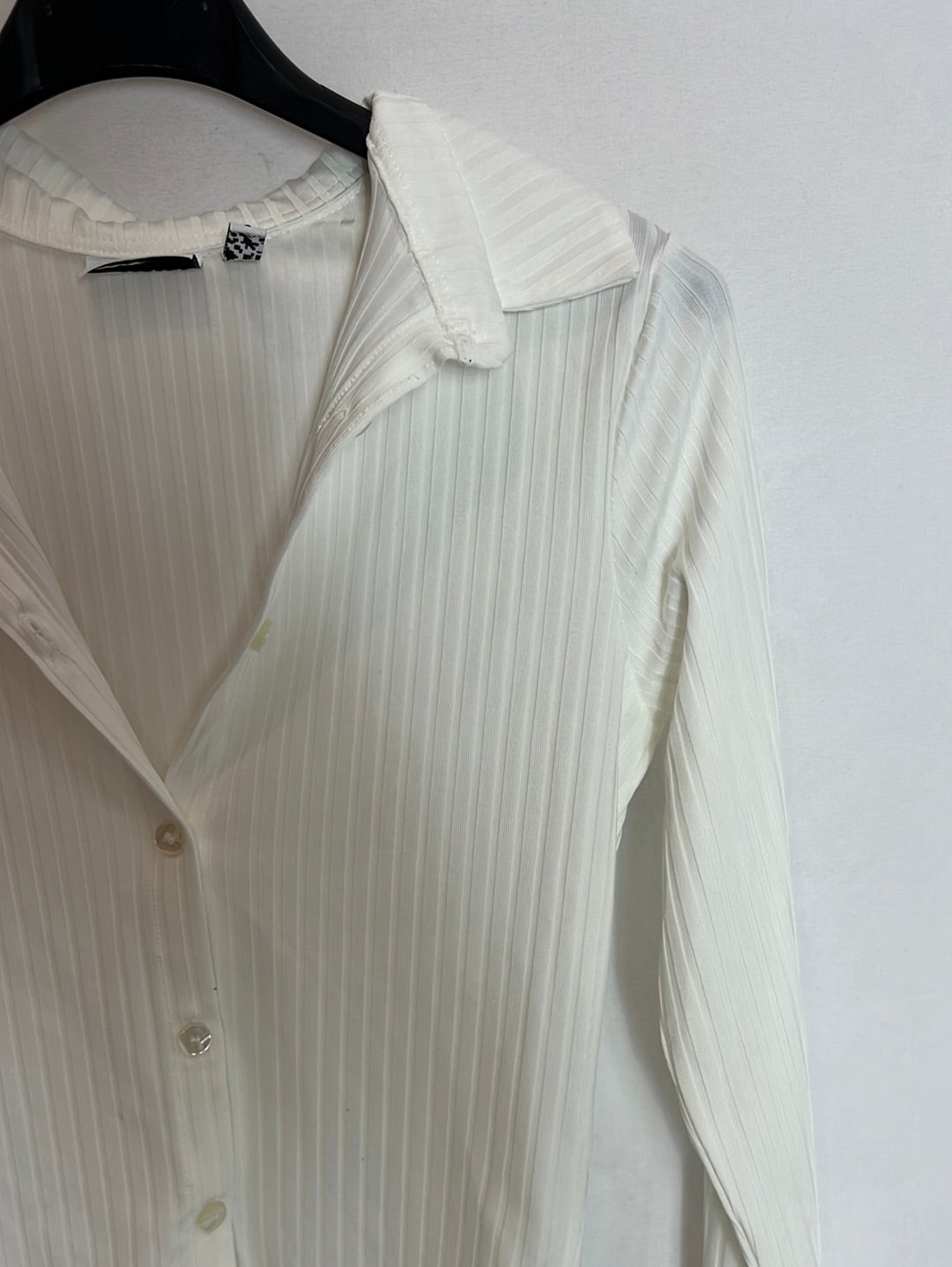 ASOS. Top canalé manga larga. T.XS