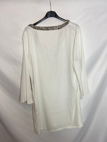 ZARA. Blusa blanca fluida con detalle de lentejuelas T.XL