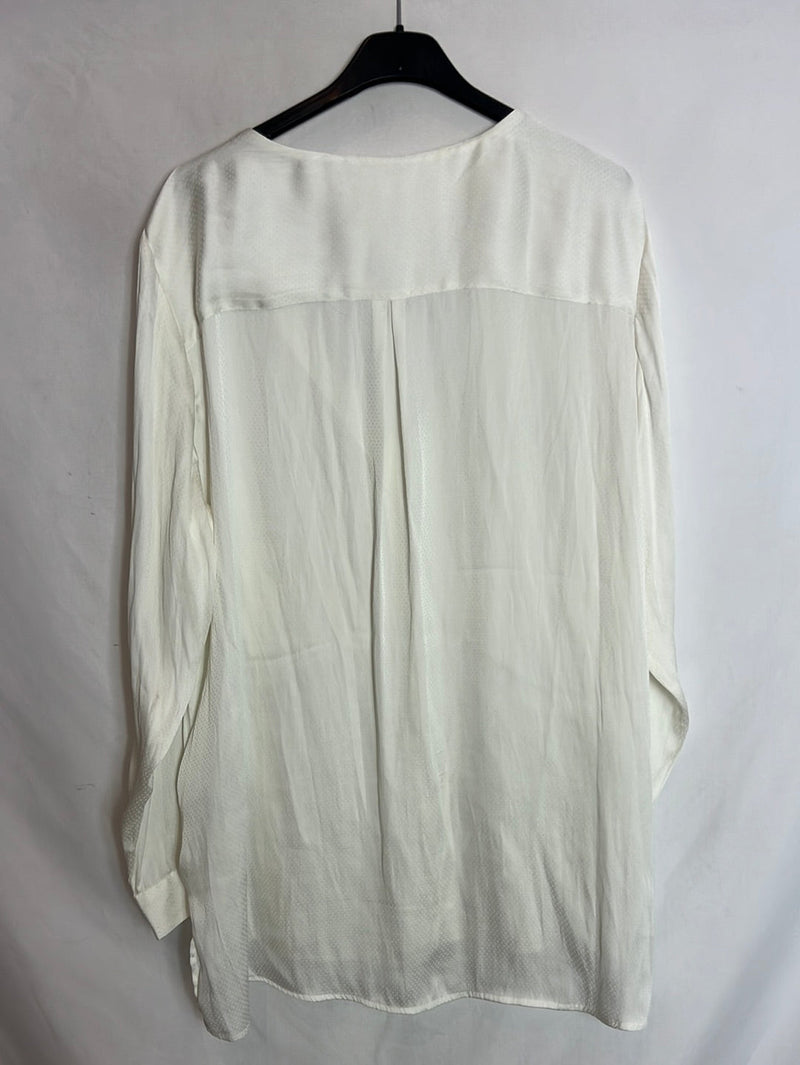 H&M. Blusa blanca satinada lunares blanco roto. T 46