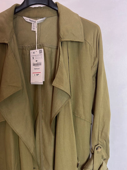 ZARA. Long green Ts parka