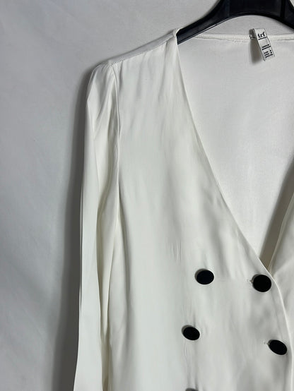 ZARA. Blusa blanca satinada doble botonadura. T S