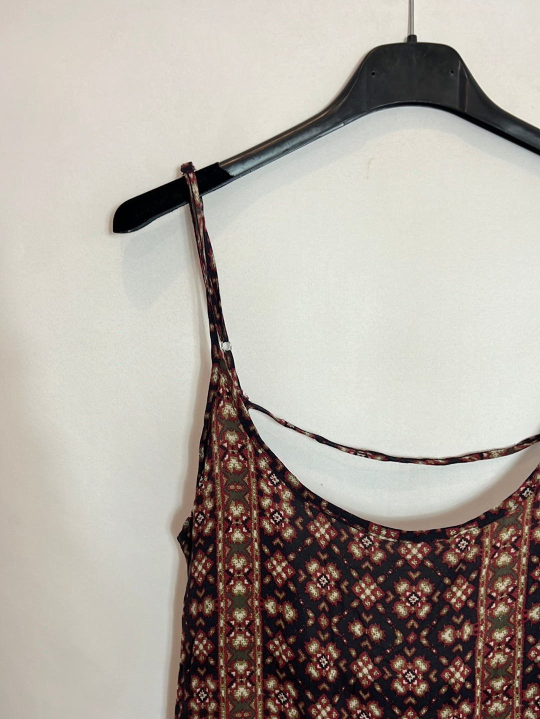 BRANDY MELVILLE. Short printed dress with ruffles TS