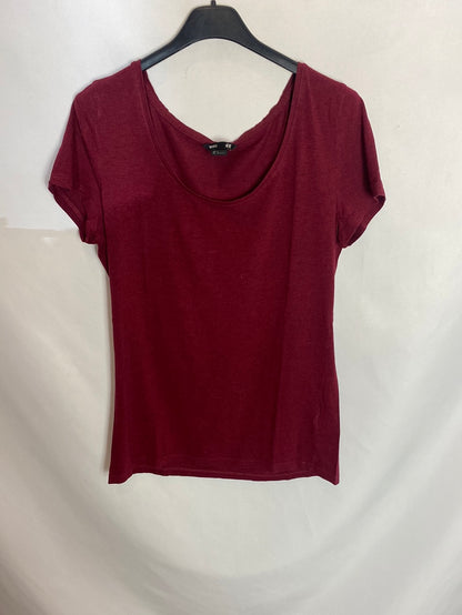 H&amp;M. Burgundy T-shirt. TL