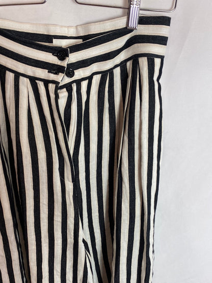 H&amp;M. Striped fluid culottes. Size 36