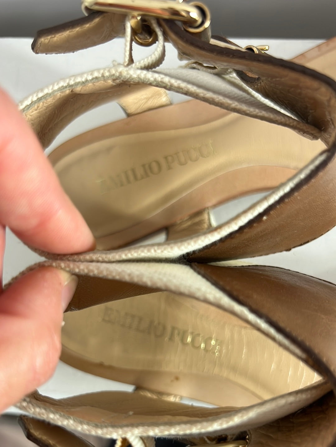 EMILIO PUCCI. Sandalia plana hebillas. T 37