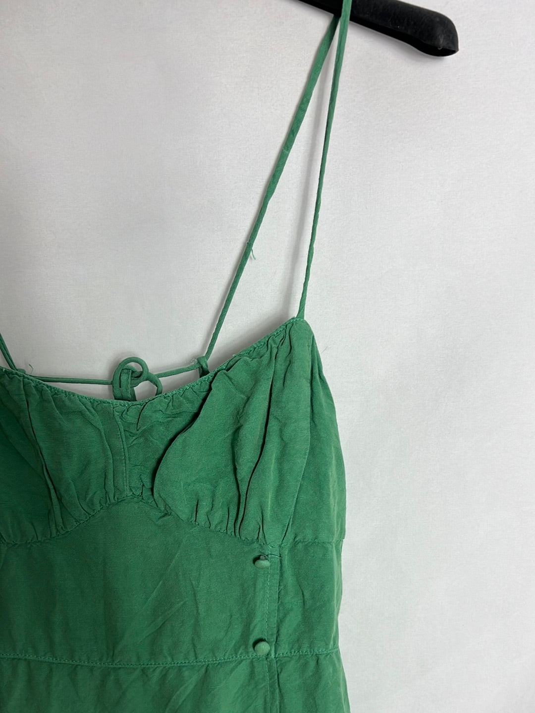 ZARA. Vestido verde midi efecto lino. T M