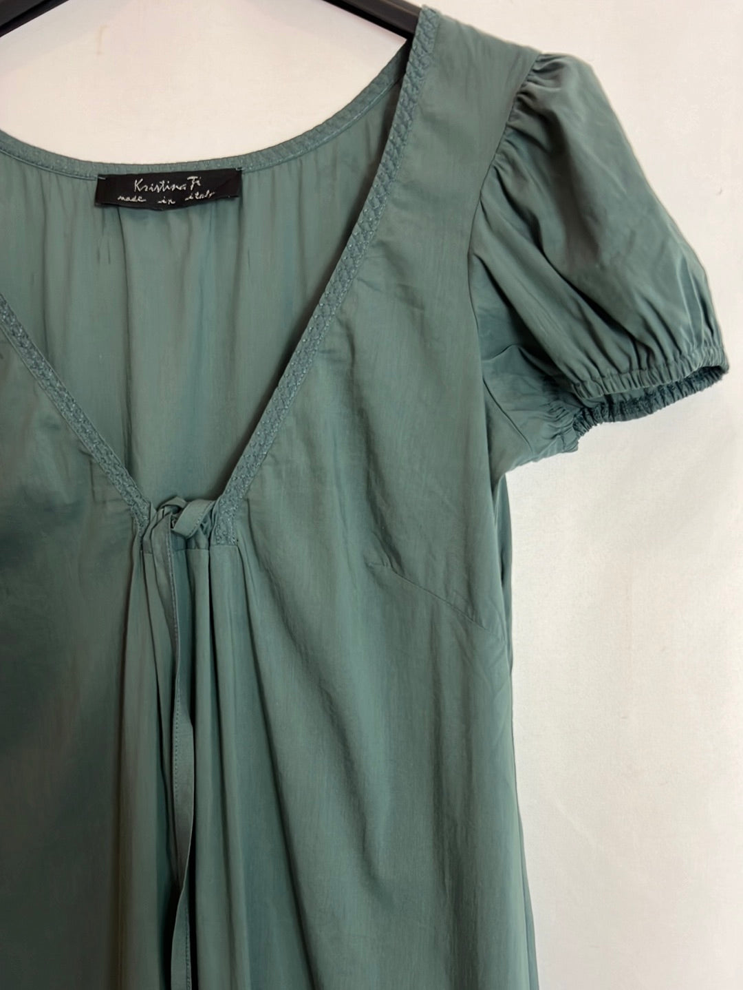 KRISTINA TI. Short green dress with seam detail. Size 42 (M)