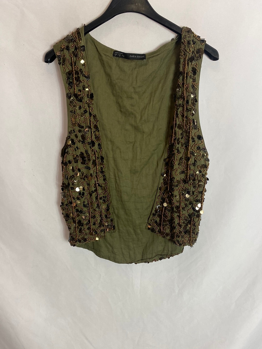 ZARA. Chaleco verde militar abierto detalles. T.M