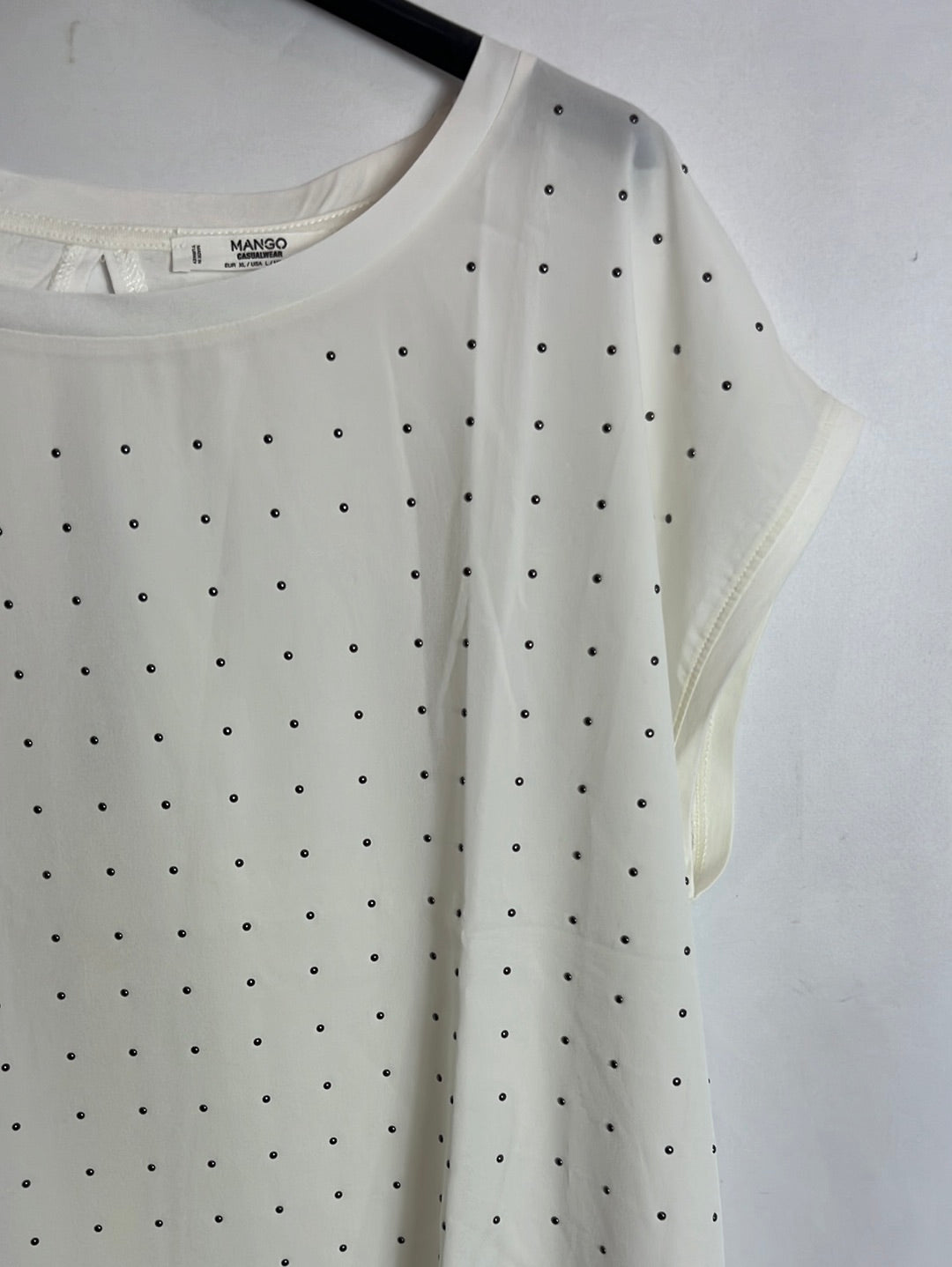 MANGO. Top fluido mini tachuelas. T XL