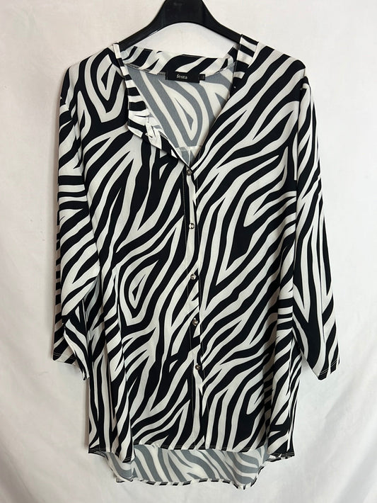 FESTA. Banks and black printed blouse. T 54 (XL)