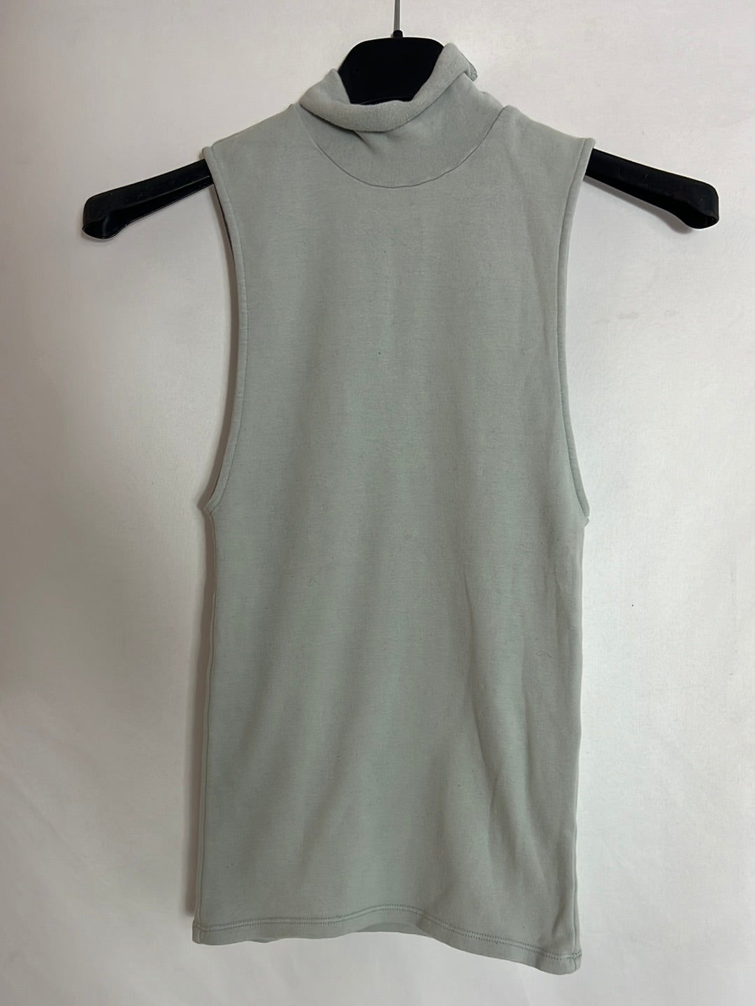 ZARA. Top cuello alto algodón azul claro. T S