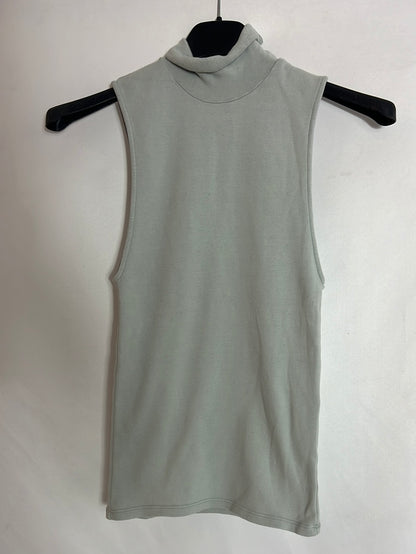 ZARA. Top cuello alto algodón azul claro. T S