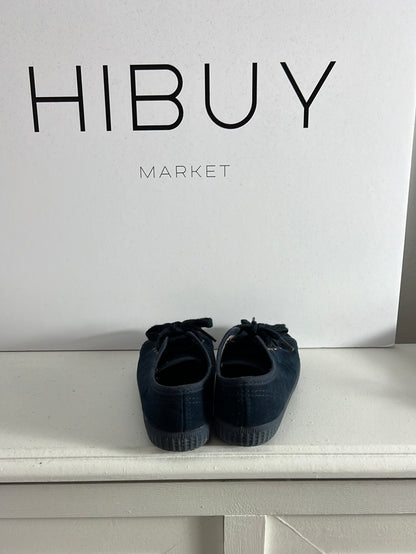 PISAMONAS. Blue suede lace-up sneakers. Size 26