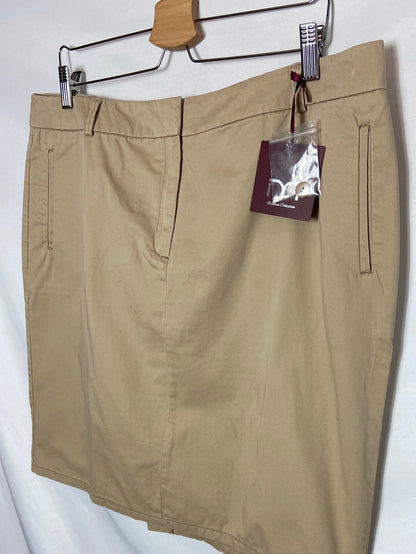 MILANO. Falda corta beige T. 48