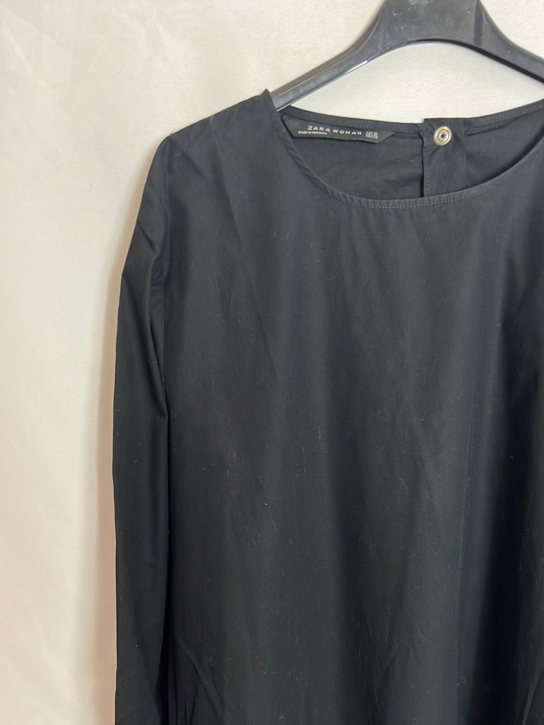 ZARA. Blusa negra larga asimétrica. T XL